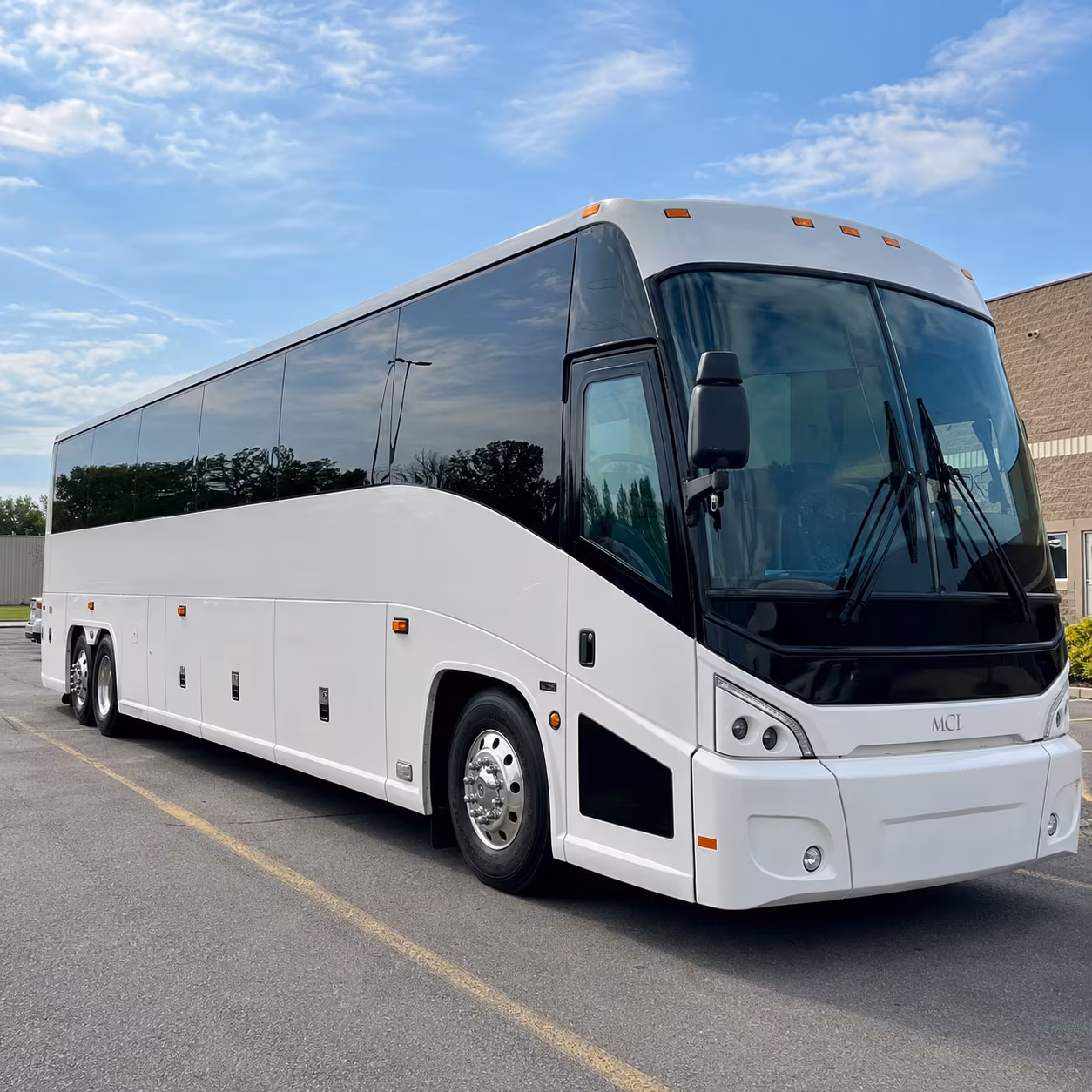 executive airport transfers and group shuttles to detroit metro airport dtw
